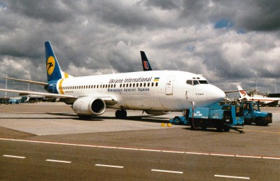 Ukraine Boeing 737 schiphol 2000.jpg