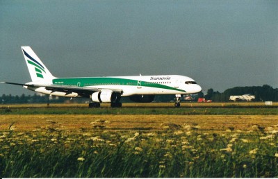 transavia boeing 757 schiphol 2000.jpg