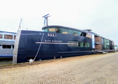 cruise schip Blue Rapsody Rijkade Arnhem.jpg